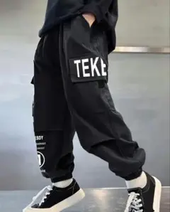 TEKED ブラックカーゴパンツ キッズ