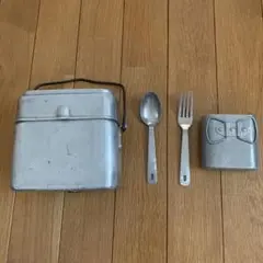 フランス軍 M52 メスキット 飯盒 1984 キャンプ アウトドア 中古 06 即納】フランス軍 M52 メスキット 飯盒 1984 キャンプ