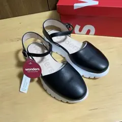 新品未使用品　定価3.2万　WONDERS スペイン製　レザーサンダル　22.5