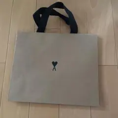 AMI PARIS アミ　アミパリス　紙袋　ショップ袋　ショッパー　ギフト袋