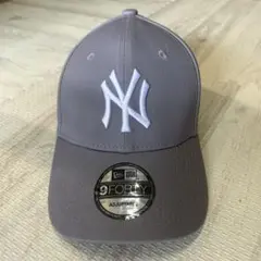 New Era 9FORTY グレーキャップ
