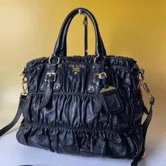 PRADA 極美品 2way 黒 ナッパレザー ハンドバッグ メタル プラダ
