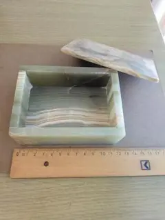 大理石　グリーンオニキス　宝石箱　小物入れ　12センチ×9センチ　蓋つき