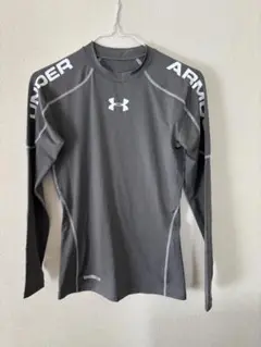 【UNDER ARMOUR】ヒートギア　ロングスリーブ メンズ MD グレー