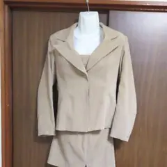 婦人スーツ３点セット