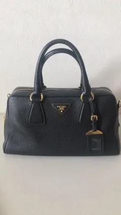 PRADA プラダハンドバッグ 本革❣️