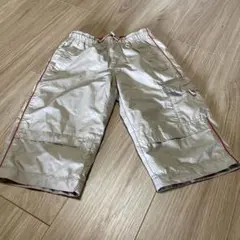 ベージュカーゴパンツと赤メッシュハーフパンツセット