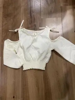 新品未使用品　アーバンチェリー　トップス
