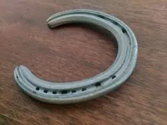 金属製馬蹄 約10cm幅