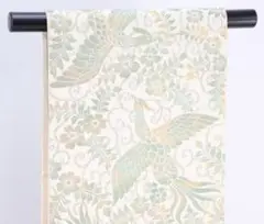【六通】花と飛んでいる鳥