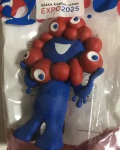 万博　ミャクミャクシリコンポーチ　キャンディ入り