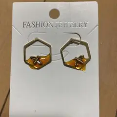 ミツバチピアス　はちみつ