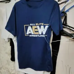 aew の T シャツ
