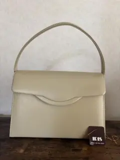 IRIS バック ベージュ　アイボリー ハンドバッグ　フォーマルバッグ