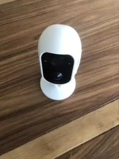 ホワイトドーム型防犯カメラ
