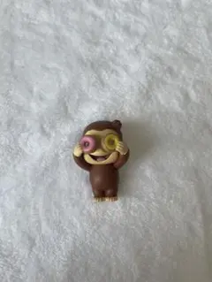 おさるのジョージ かくれんぼフィギュア ガチャガチャ ドーナツ