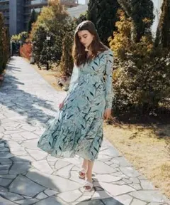 夏セール Letty Flowerシアーフレアワンピース