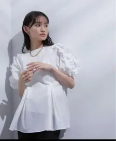ナチュラルビューティーベーシック　ペプラム　シャツ