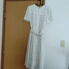 白　ピンク　昭和レトロ　ワンピース　リメイク