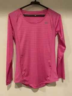UNDER ARMOUR 長袖　レディース