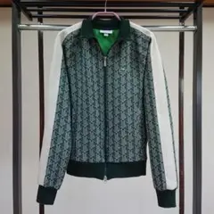 ラコステなんですけど
