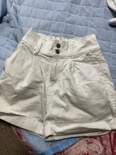ショートパンツ