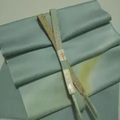 お着物 小物 艶やか正倉院文様のグレーがかっている水色の帯揚げ 帯締め セット