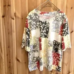 【ソレイユドール】Tシャツ　半袖　リーフ柄　総柄　カラフル　肩パッド付