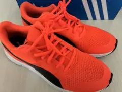 PUMA スニーカー　25.5 オレンジブラック　美品