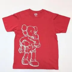 ユニクロ × KAWS　コラボ Tシャツ　UT　サイズS　a0016