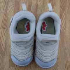 Nike ホワイト スリッポンシューズ　ダイナモフリー