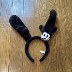 オズワルド　カチューシャ