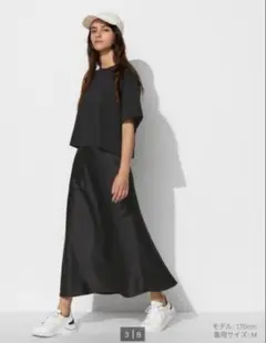 UNIQLOサテンスカート　S 黒