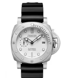 PANERAI SUBMERSIBLE 自動巻き 時計