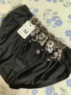 Item thumbnail for item 6184f3de-a58e-47e4-9d9b-0277c4e5e05a