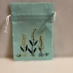 ミントグリーンの花刺繍巾着袋
