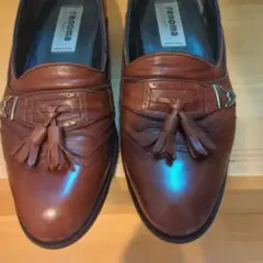 Renomaのタッセルローファー