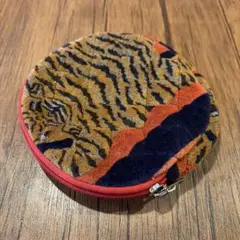 Item thumbnail for item 628219f4-9e53-472c-a971-03b6b8e3f521