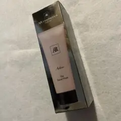 AR ラヴィ 洗顔
