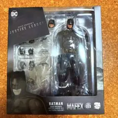 MAFEX バットマン フィギュア　DC ザックスナイダー　メディコムトイ