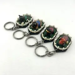 馬キーホルダー4点（マーベラスサンデー、シンコウウインディ等）➕ケース