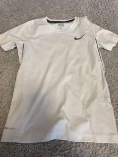 NIKE DRI-FIT Tシャツ　xs 130