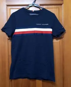 トミーヒルフィガー　Tシャツ　Sサイズ