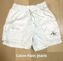 <Calvin Klein jeans>カーゴハーフパンツ ロゴ刺繍