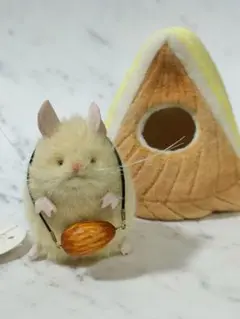 三角ユウリ　ぬいぐるみ