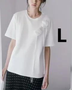 ZARA ザラ　ボリュームフラワーTシャツ　新品、未使用