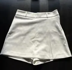 ゴルフウェア　レディース　スカート型パンツ