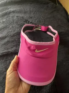 【美品】ナイキ　レディース　サンバイザー
