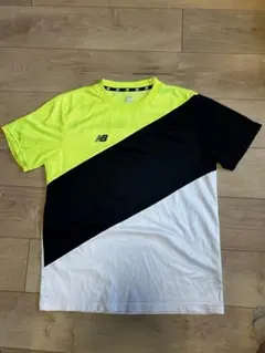 New Balance ネオンイエロー Tシャツ