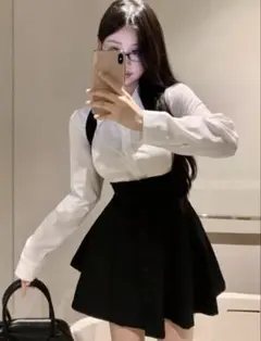 サロペットワンピース